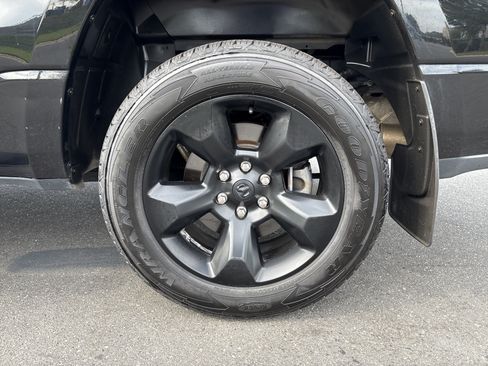 Used 2019 RAM 1500 Big Horn AWD/4WD image 14