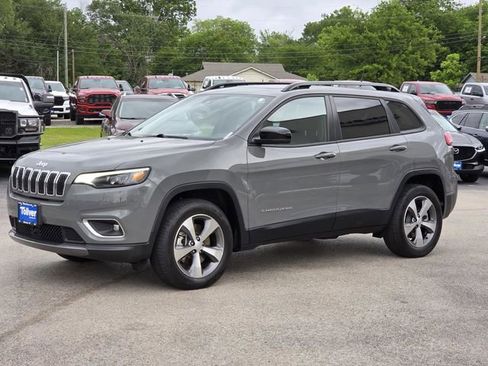Used 2022 Jeep Cherokee Limited AWD/4WD image 5