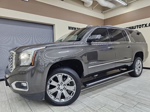 Used 2019 GMC Yukon XL Denali w/ Open Road Package image 1