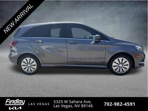 Used 2017 Mercedes-Benz B 250e image 4