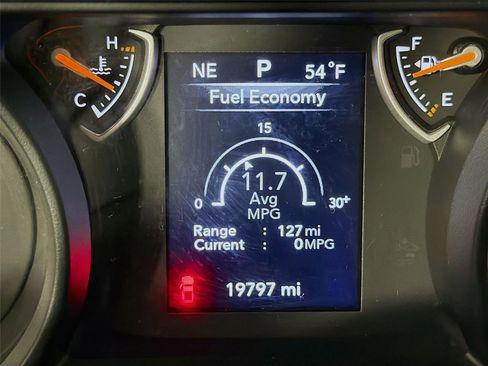 Used 2024 Jeep Gladiator Sport AWD/4WD image 13