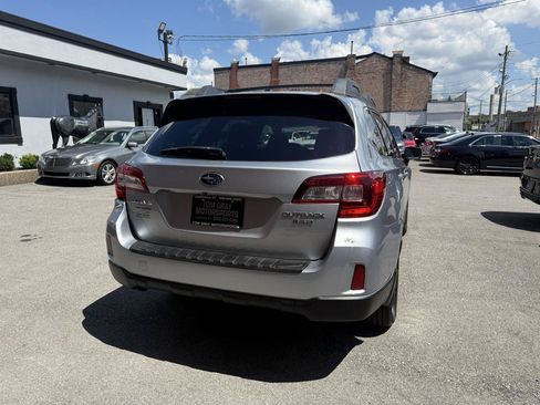 Used 2015 Subaru Outback 3.6R Limited AWD/4WD image 3
