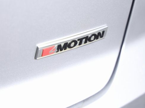 Used 2020 Volkswagen Atlas Cross Sport SEL image 8