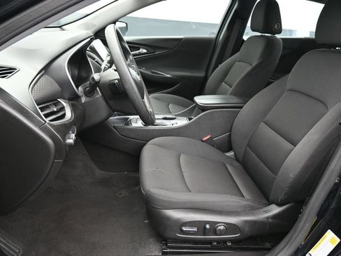 Used 2025 Chevrolet Malibu LT FWD image 15