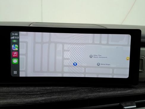 Used 2024 Hyundai Santa Fe Limited image 11