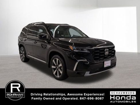 New 2025 Honda Pilot Touring image 3