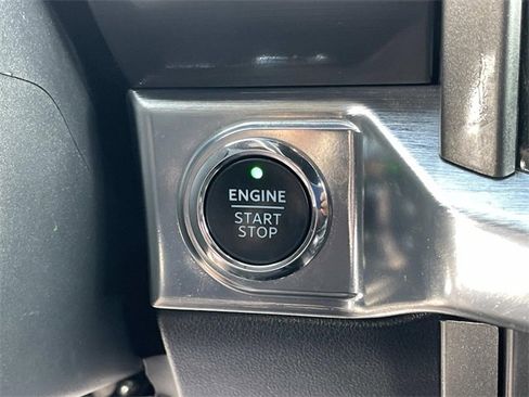 Certified 2022 Ford F150 Lariat w/ Equipment Group 502A High image 18