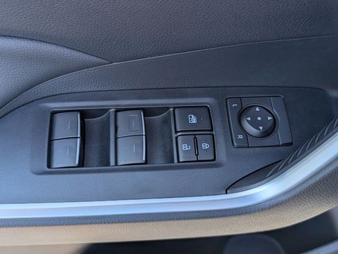 Used 2022 Toyota RAV4 SE image 20