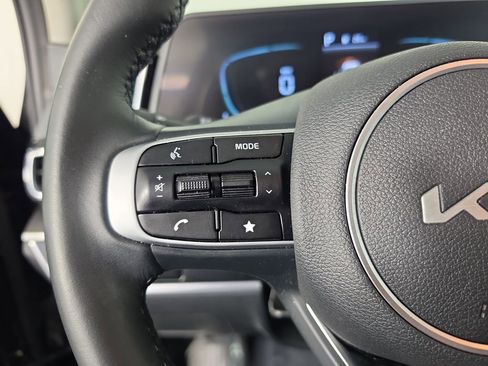Certified 2025 Kia Sportage EX FWD image 14