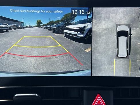 New 2026 Kia Carnival SX w/ SX Dark Edition Package FWD image 31