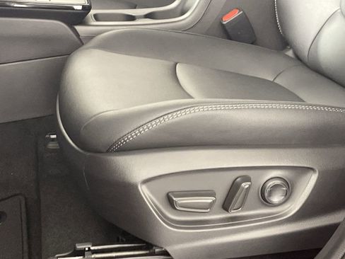 New 2026 Toyota Corolla Cross XLE image 18