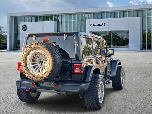 Used 2021 Jeep Wrangler Unlimited Rubicon AWD/4WD image 6