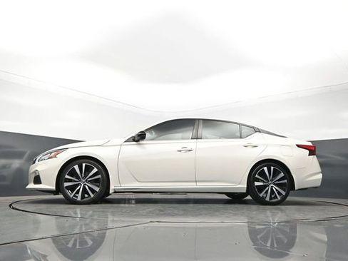 Used 2019 Nissan Altima 2.5 SR w/ SR Premium Package FWD image 25