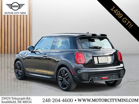 Used 2021 MINI Cooper 2-Door Hardtop image 5