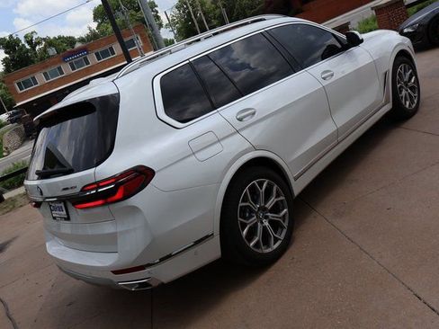 Used 2024 BMW X7 xDrive40i w/ Climate Comfort Package AWD/4WD image 7