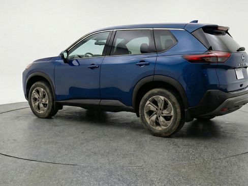 Used 2025 Nissan Rogue SV FWD image 6