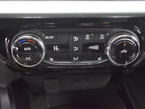 New 2026 Chevrolet Trax LT w/ LT Convenience Package image 28