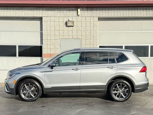 Used 2023 Volkswagen Tiguan SE image 5