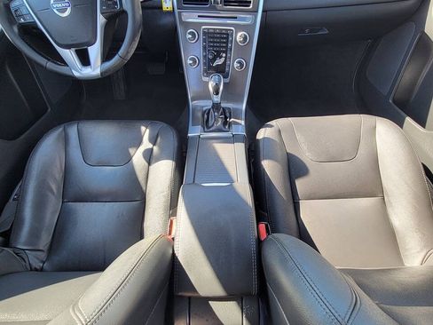 Used 2015 Volvo XC60 T5 Premier w/ Proximity Package FWD image 28