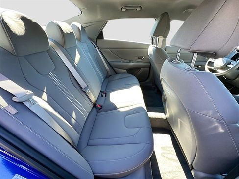 Used 2025 Hyundai Elantra Sport image 24