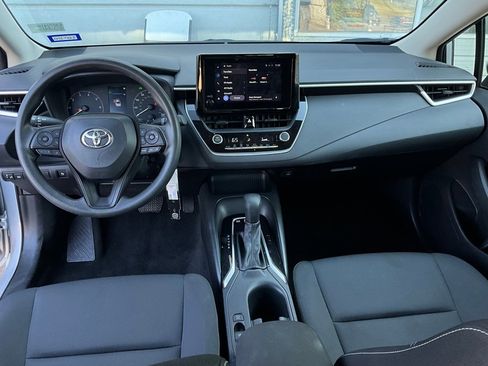 Used 2025 Toyota Corolla LE image 12