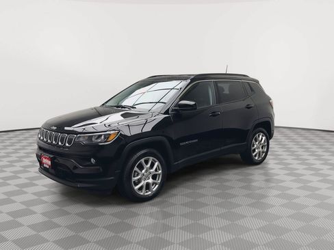 Used 2022 Jeep Compass Latitude AWD/4WD image 33