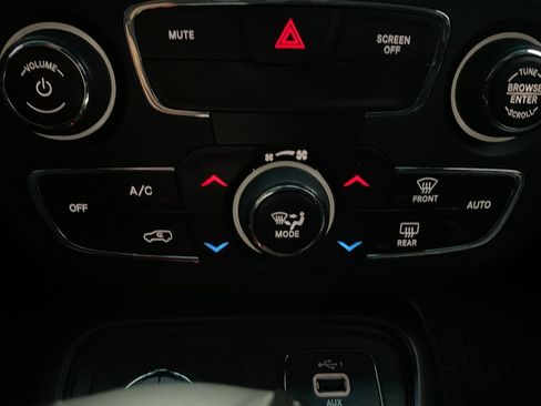 Used 2019 Jeep Compass Trailhawk AWD/4WD image 25