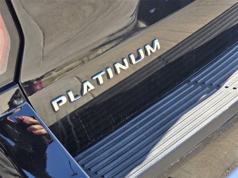 Used 2019 Ford Expedition Max Platinum image 8