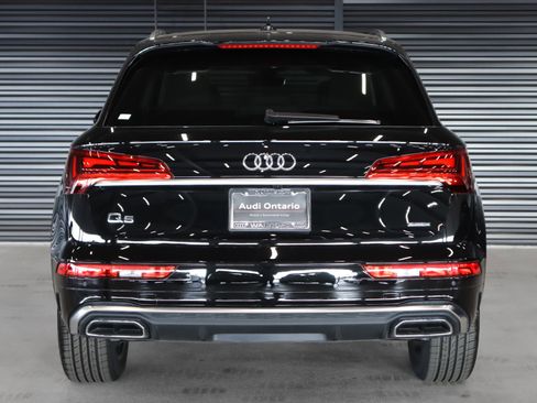 Used 2024 Audi Q5 2.0T Premium w/ Convenience Package image 16