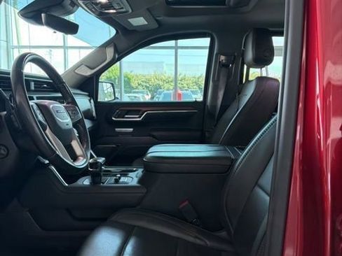 Used 2023 GMC Sierra 1500 Denali w/ Technology Package AWD/4WD image 7