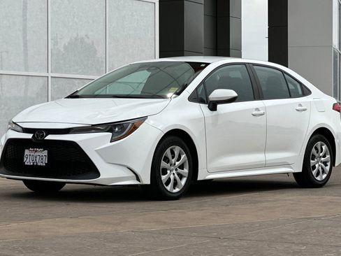 Certified 2022 Toyota Corolla LE FWD image 10