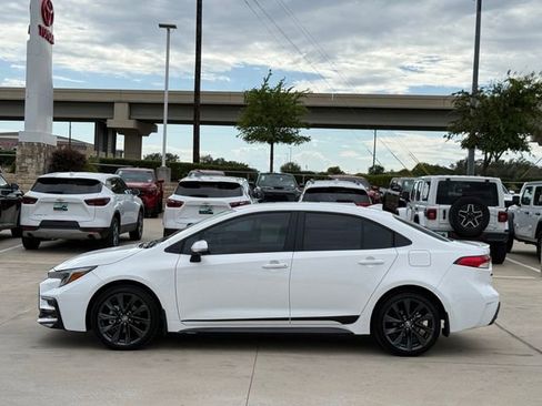Used 2026 Toyota Corolla SE image 8