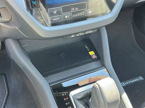 Certified 2025 Subaru Forester Limited image 18