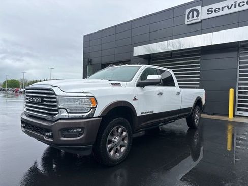 Used 2022 RAM 3500 Limited AWD/4WD image 3