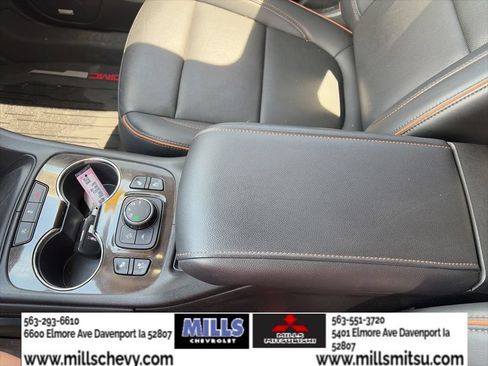 Used 2023 GMC Acadia AT4 w/ Technology Package AWD/4WD image 17