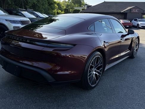 Used 2022 Porsche Taycan RWD image 21