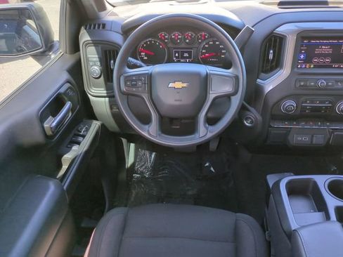 Used 2022 Chevrolet Silverado 1500 Custom RWD image 18