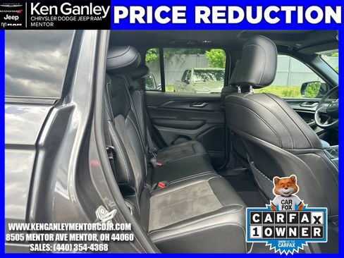 Used 2024 Jeep Grand Cherokee Altitude AWD/4WD image 25