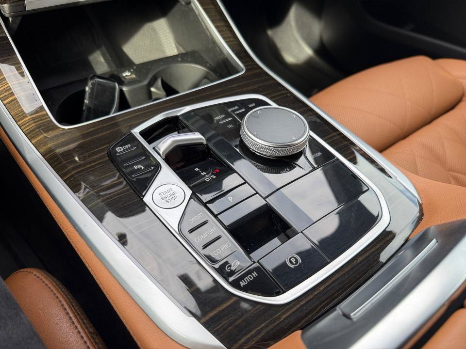 Used 2024 BMW X5 xDrive40i w/ M Sport Package AWD/4WD image 20