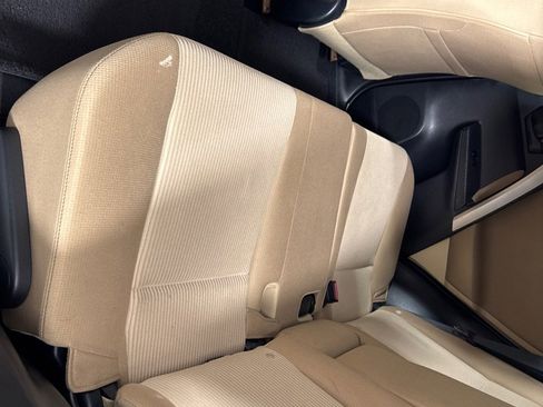 Used 2013 Toyota RAV4 XLE image 22