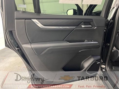 Used 2025 GMC Acadia Elevation FWD image 34
