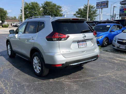Used 2018 Nissan Rogue SV w/ Premium Package AWD/4WD image 3