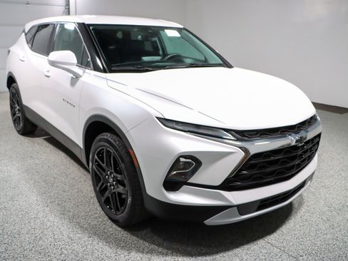 Used 2023 Chevrolet Blazer LT w/ Driver Confidence Package image 5