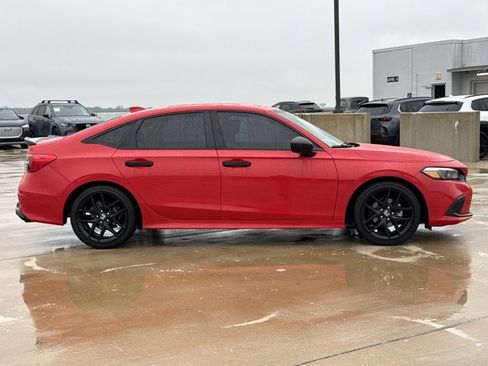 Used 2024 Honda Civic Sport image 4