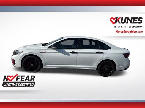 Used 2024 Volkswagen Jetta GLI 40th Anniversary Edition FWD image 8