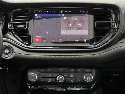 Used 2025 Dodge Durango R/T image 17