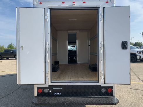 New 2025 GMC Savana 3500 1WT w/ Power Convenience Package image 42