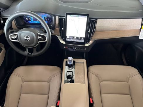 New 2026 Volvo XC90 T8 Plus w/ Protection Package Premier AWD/4WD image 12