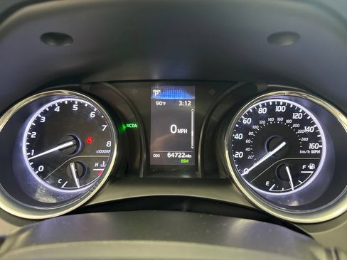 Certified 2019 Toyota Camry SE w/ Convenience Package FWD image 17