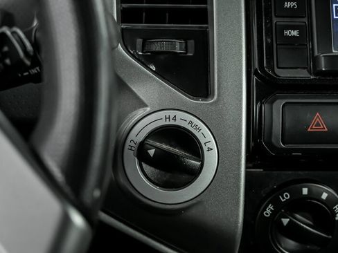 Used 2014 Toyota Tacoma 4x4 Double Cab w/ SR5 Package image 25